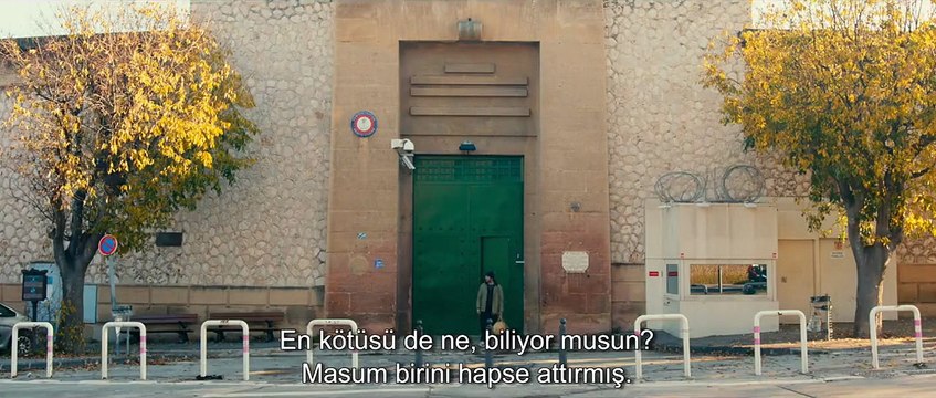 Seninle Başım Dertte Altyazılı Fragman