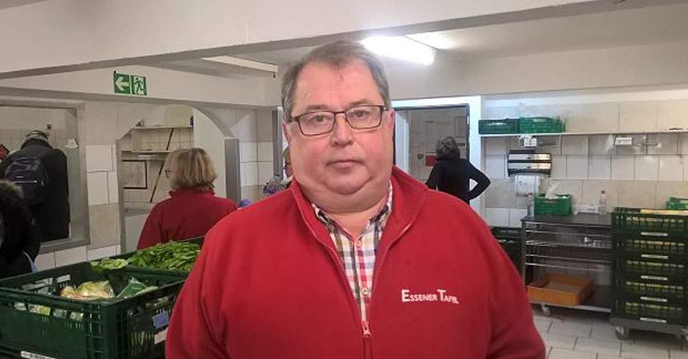 Derbe Parolen nach Ausländerstopp: Tafel-Leiter meldet sich zu Wort