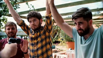 Kafalar Karışık Fragman