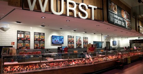 Wegen Wurst: Junge Männer stürmen eine Metzgerei