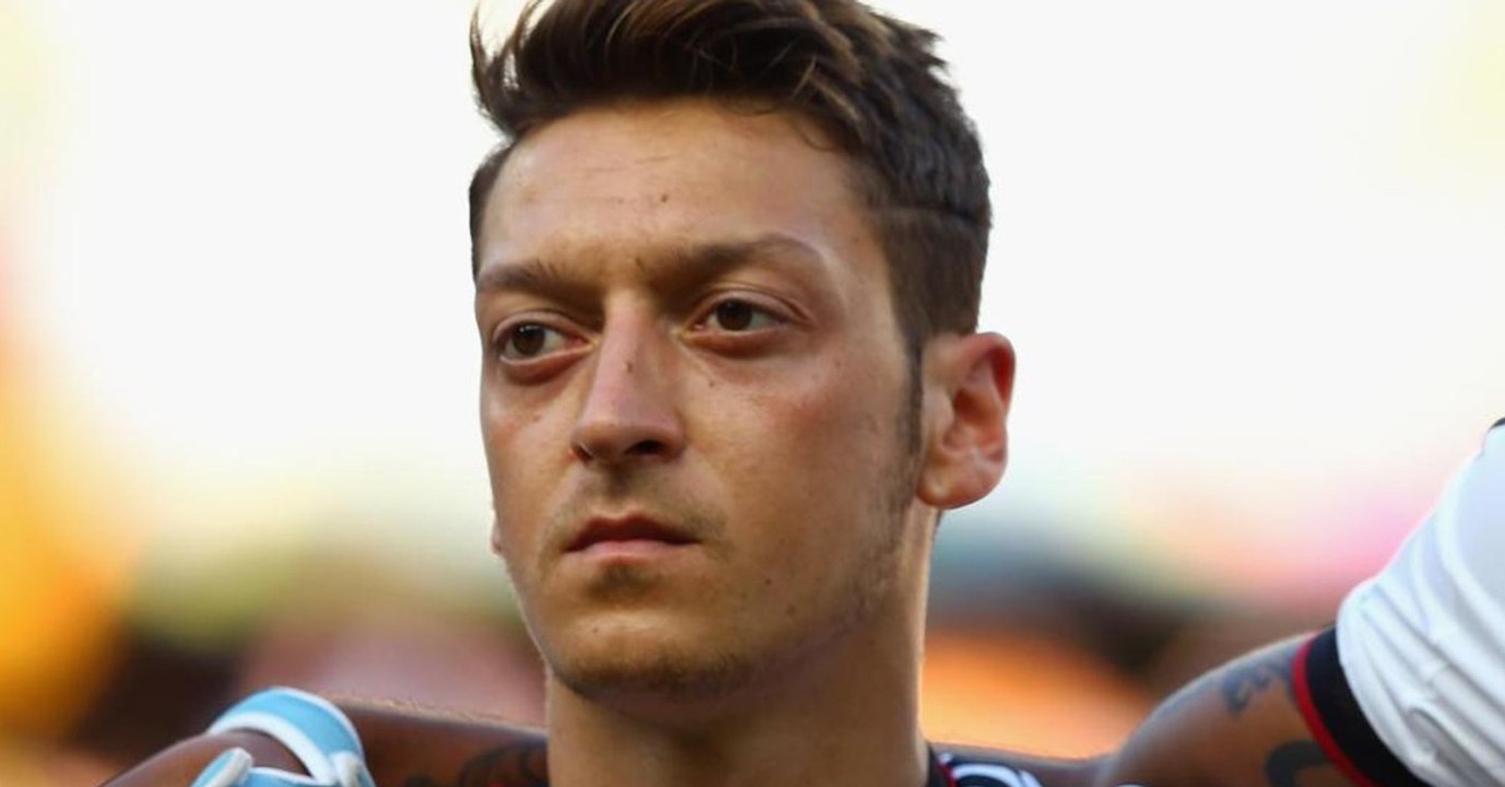 Warum singt Özil nicht die Nationalhymne? Jetzt spricht er selbst Klartext