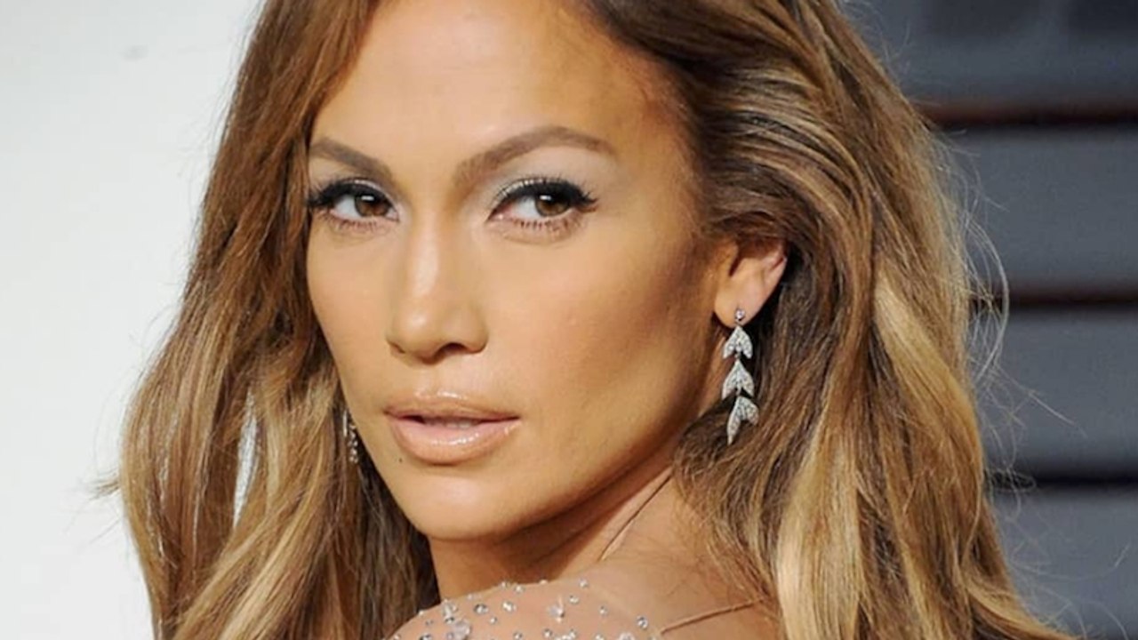 Jennifer Lopez: So schön ist ihr Körper mit 50 Jahren noch immer!