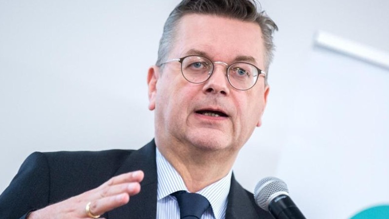Özil-Skandal: DFB-Präsident Reinhard Grindel gesteht Fehler ein
