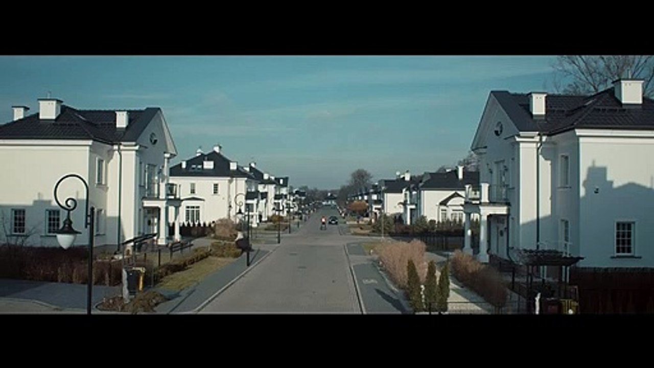 Never Gonna Snow Again Teaser