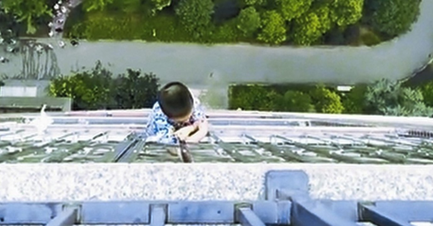 China: Im 19. Stock eines Wolkenkratzers beginnt ein Wettlauf gegen die Zeit