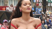 Werbung für Unterwäsche: Rihanna zeigt sich in extrem knappem Outfit