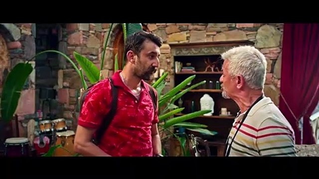 Karakomik Filmler Kaçamak Fragman