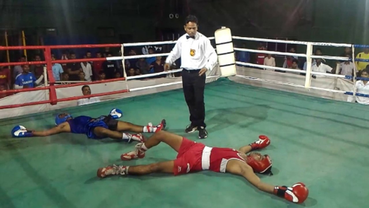 Boxen: Amateurkampf endet mit perfektem Doppel-K. o.!