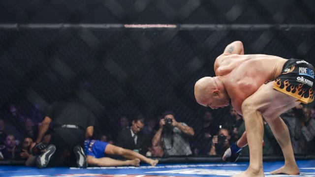 Peinliches Comeback: Chuck Liddell blamiert sich im Kampf gegen Tito Ortiz