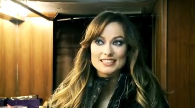 Olivia Wilde: Les coulisses de sa publicité pour Revlon