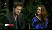 Twilight 5 : Regardez Robert Pattinson et Kristen Stewart  ensemble en interview !
