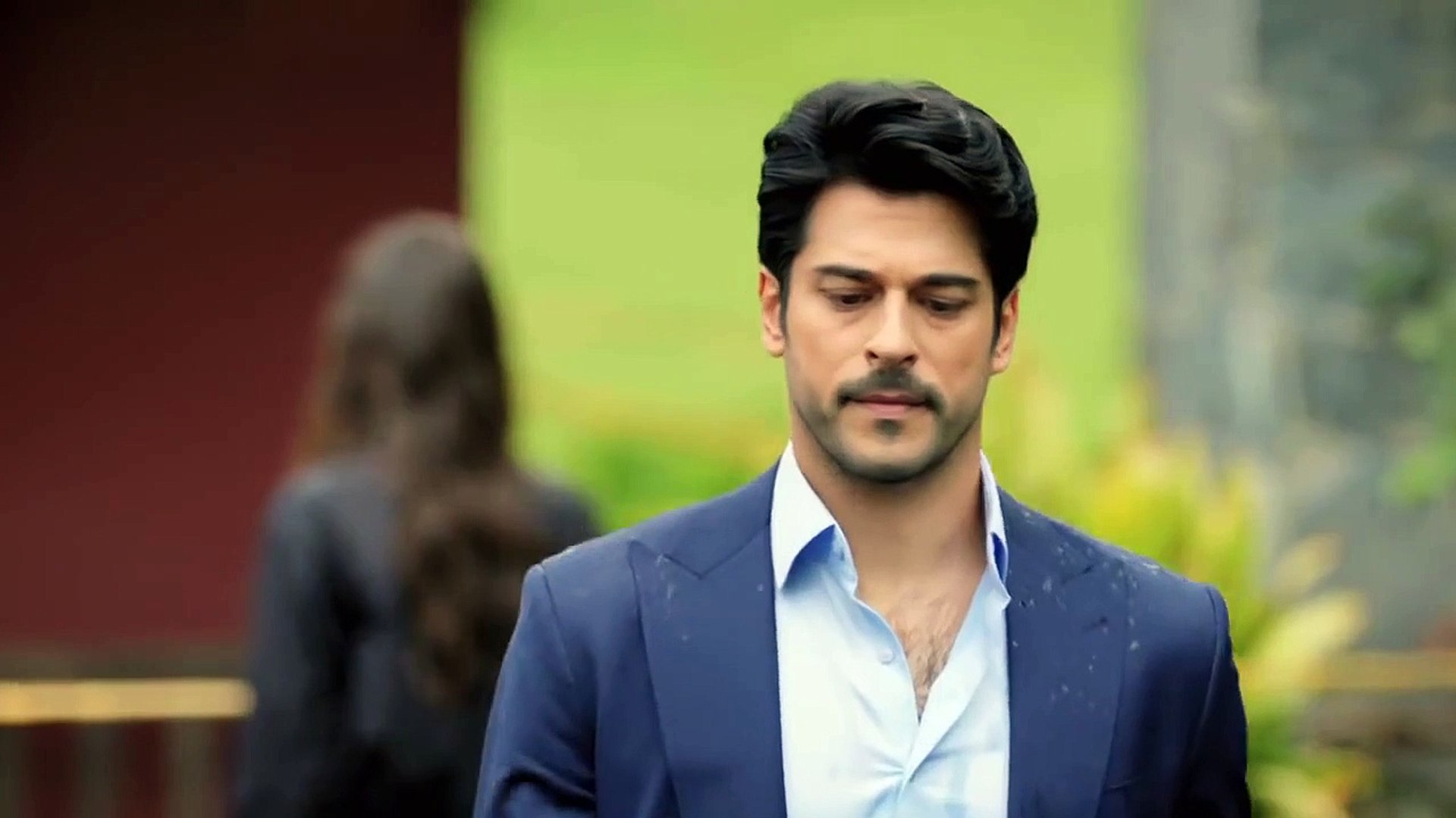 карабах 2022. яркое пламя турецкий сериал. бурак дениз фото. бен бу жихана сигмасам 47 болум. керем алышик с женой 2020.