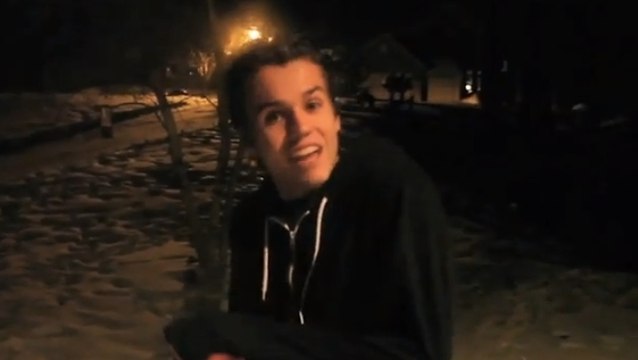 Un homme décide d'uriner dehors.... alors qu'il fait -30 degrés