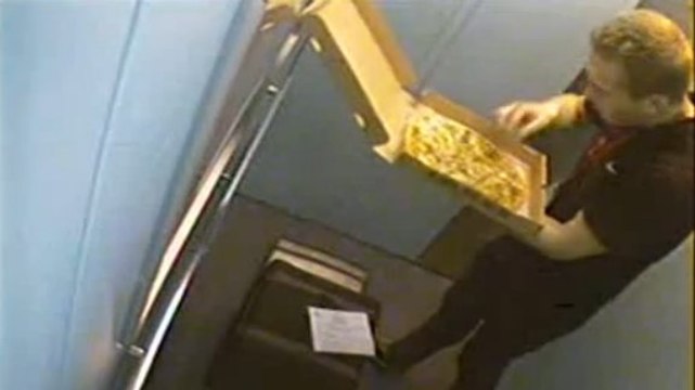 Ce livreur de pizza est le pire du monde. Sa façon de travailler est hallucinante