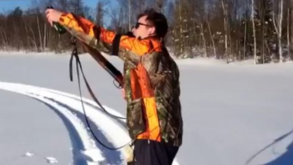 Il décapsule sa bière comme personne. Sa méthode va vous épater