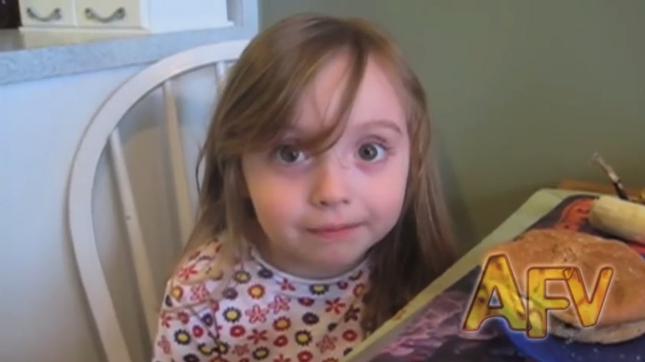 Ce père voulait faire promettre quelque chose à sa fille. Mais sa réponse est hilarante