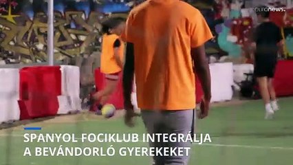 Reményt, oktatást és biztonságot ad a bevándorló gyerekeknek egy spanyol fociklub