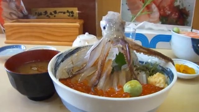 Au japon, ce plat est servi au restaurant. Seriez-vous capable de le manger ?