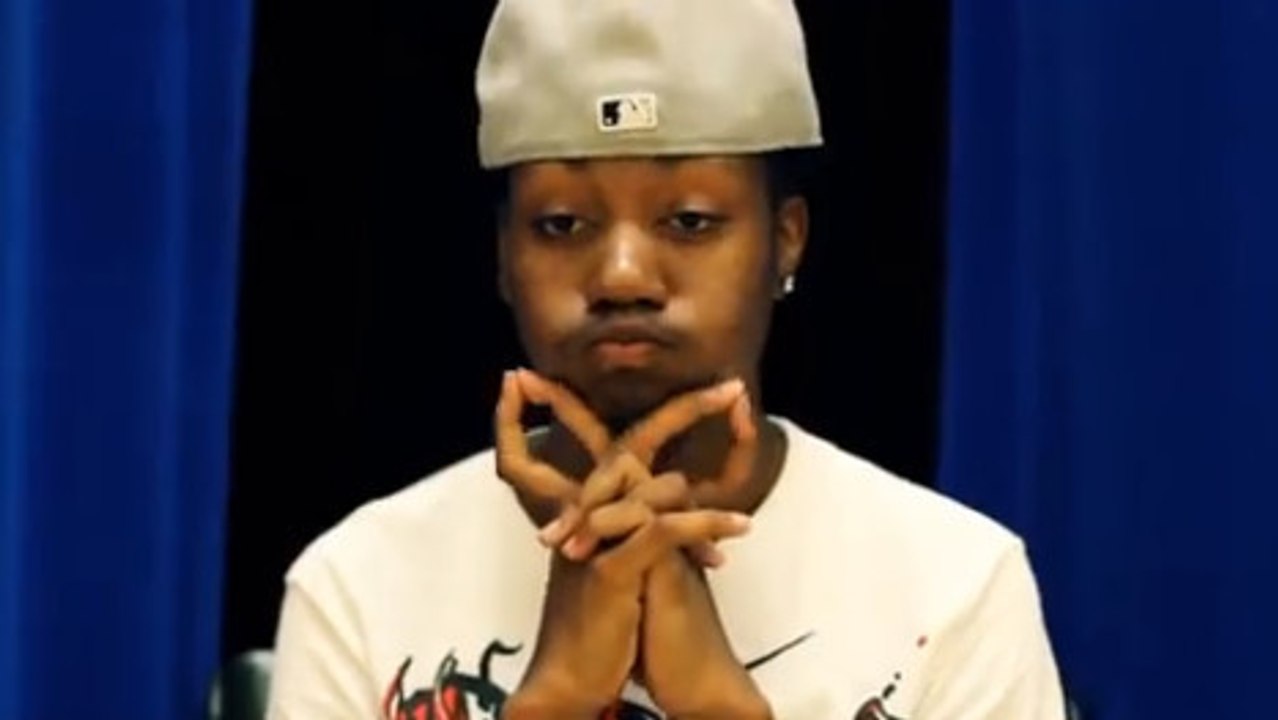 Cet homme danse... avec ses doigts ! Découvrez son incroyable talent