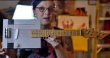 Nintendo : elle transforme une console NES en guitare