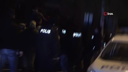 Akrabaların haraç kavgasında silahlar konuştu: 1'i ağır 5 yaralı