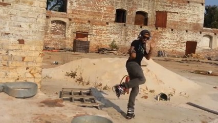 Ce danseur de dubstep est sans doute le plus impressionnant du monde. Sa prestation va vous épater