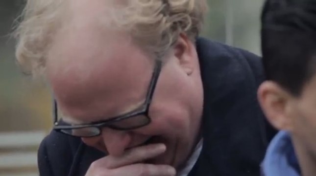 Cet homme ne cache pas sa joie de vivre. Ce qu'il va réussir à faire est incroyable