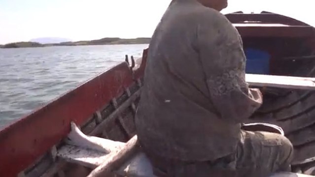 Ces touristes faisaient un tour en bateau. Mais rien ne s'est passé comme prévu