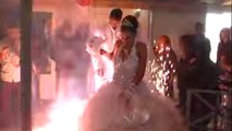 Robe de mariée en feu, feu d'artifice... Voici le pire mariage au monde !