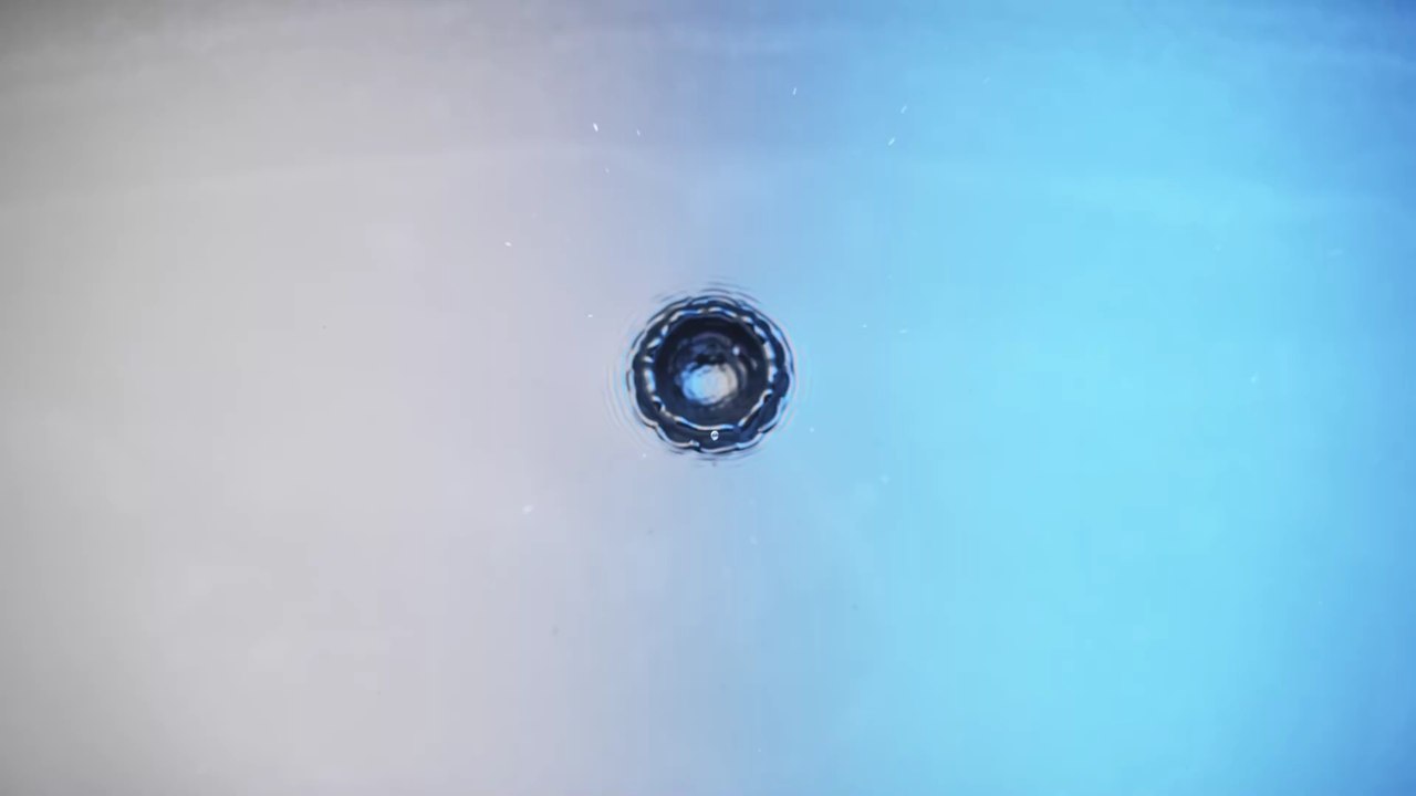 Vergiftung von harmlosem Getränk: Sie trinkt 7 Liter täglich und bekommt Krampfanfälle