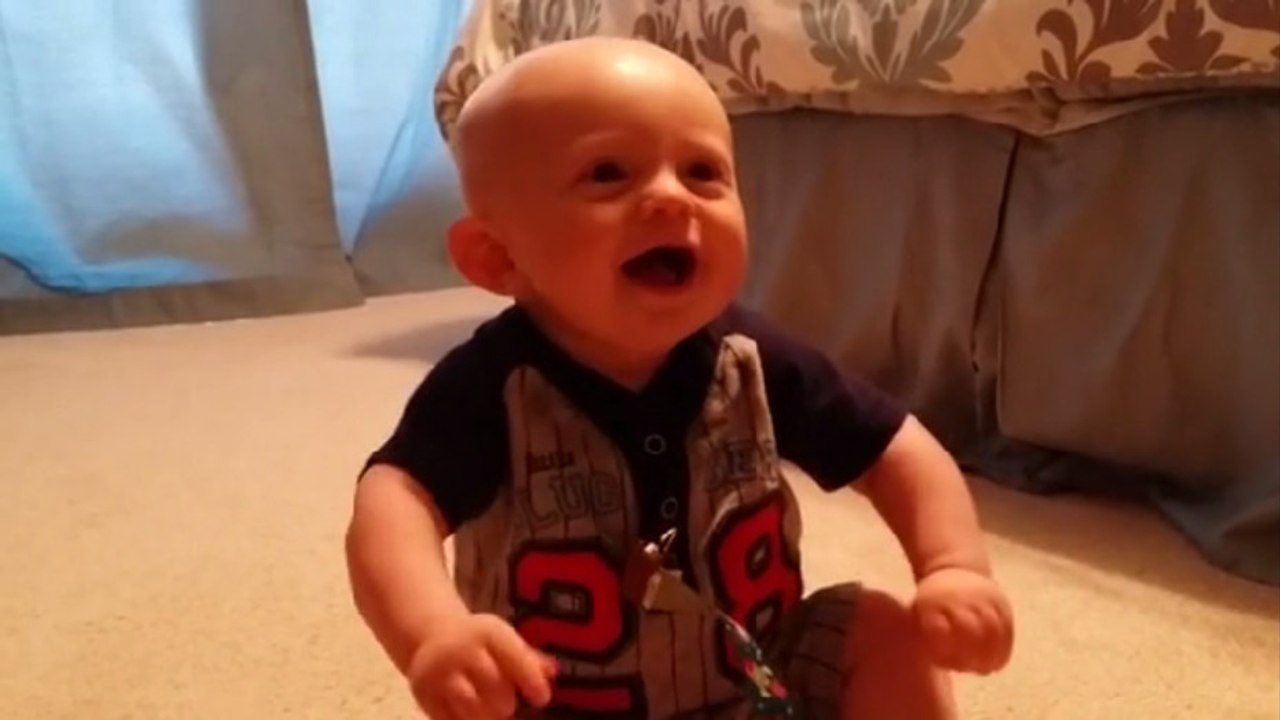 Ce bébé réagit à un seul mot. Vous ne devinerez jamais lequel