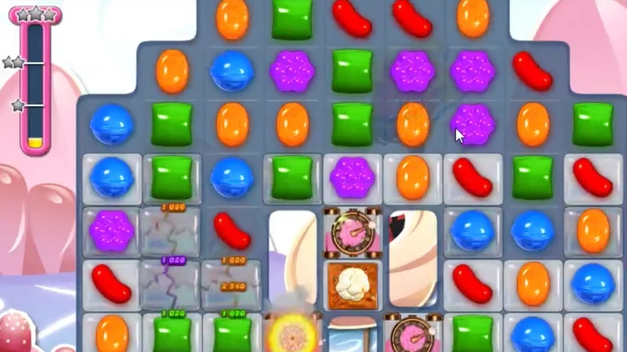 Candy Crush Saga niveau 1493 : solution et astuces pour passer le level