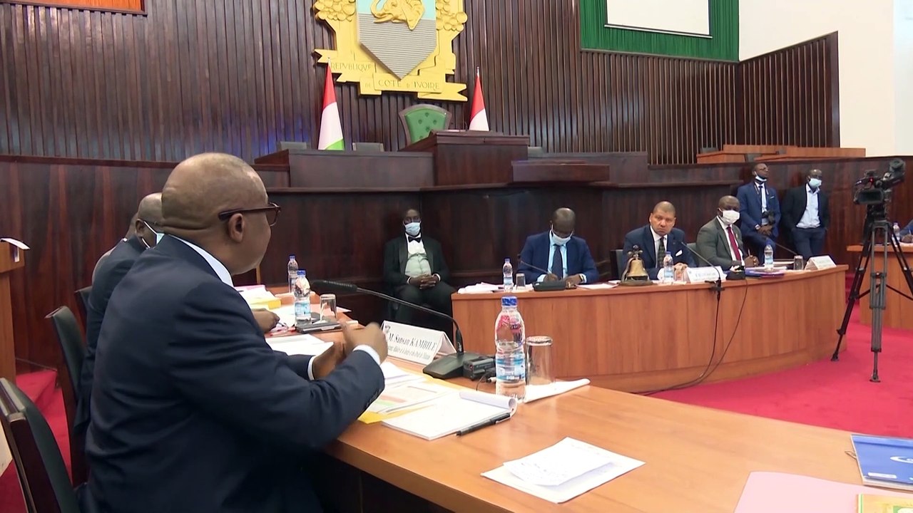 Les députés adoptent deux projets de loi organiques en conformité avec la constitution