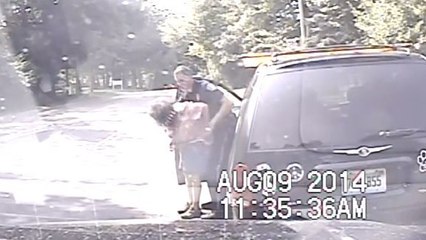 Ce policier arrête une conductrice en infraction pour finalement ... lui sauver la vie. Vous n'allez pas en revenir !