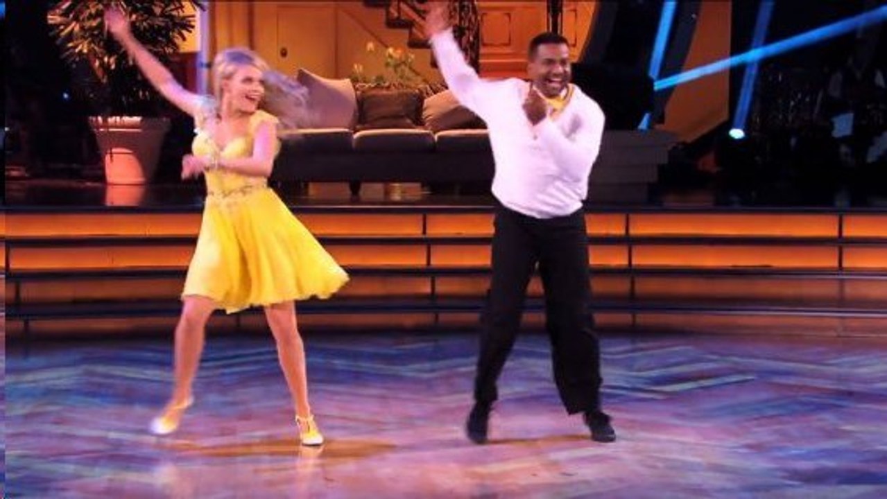 Carlton du Prince de Bel-Air reprend sa célèbre danse. Et ça swingue !