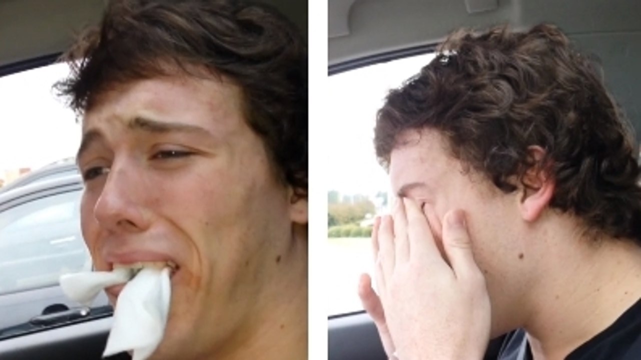 Cet adolescent s'est fait enlever ses dents de...