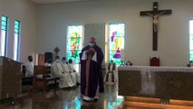 Bispo celebra rito de reparação em igreja que padre foi encontrado morte no Pernambuco e fala sobre sofrimento