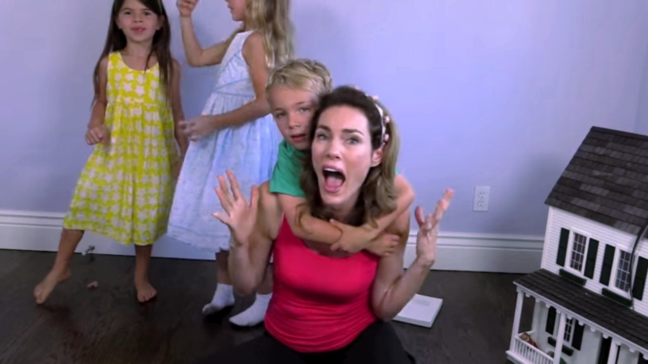 Cette maman a besoin d'espace... Et elle le fait savoir à ses enfants en chanson !