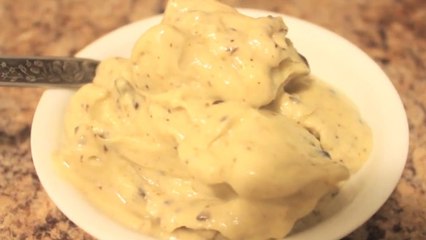 Apprenez à faire une crème glacée sans sorbetière. Le tout très facilement !