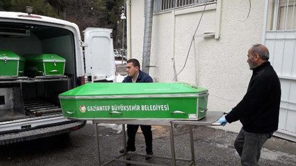 BIÇAKLI SALDIRIYA UĞRAYIP YARDIM İSTEDİ, HASTANEDE ÖLDÜ