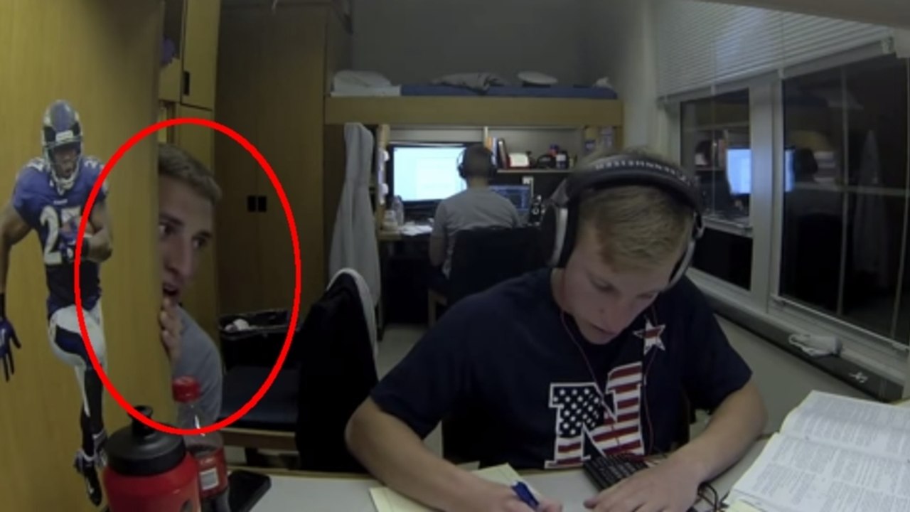 Voilà le pire colocataire du monde. Comment réagiriez-vous si vous habitiez avec lui ?