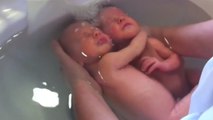 Cette infirmière lave des bébés tous les jours. Elle révèle sa meilleure technique.