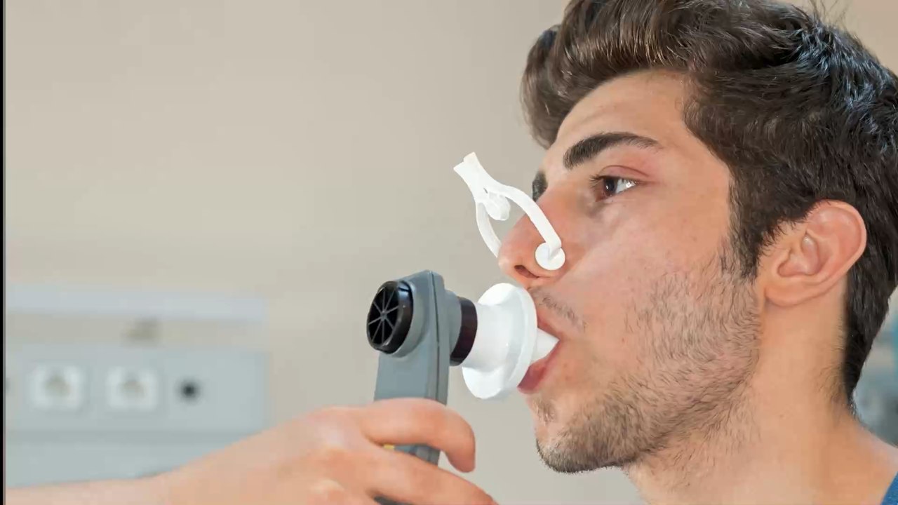 Corona: Neuer Atemtest ermöglicht Diagnose in unter einer Minute!