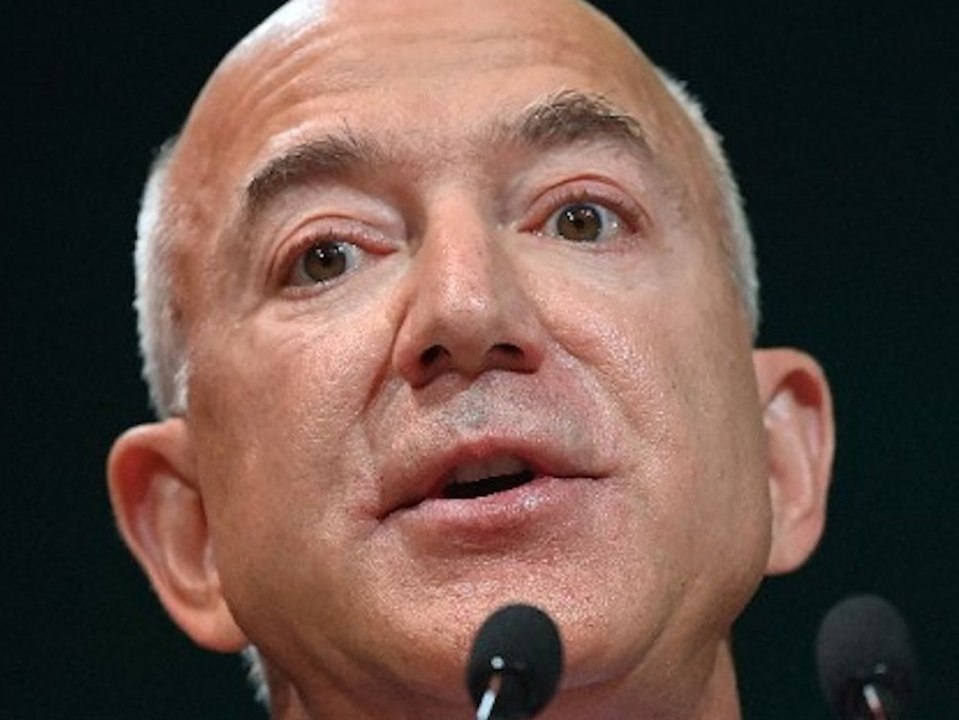 Rotterdam lässt für Jeff Bezos Brücke abbauen - das ist der Grund!