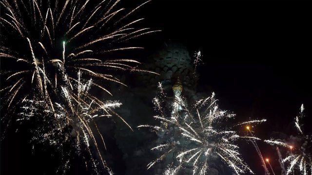 Keine Böller an Silvester wegen Corona? Erste deutsche Stadt verbietet Knallerei!