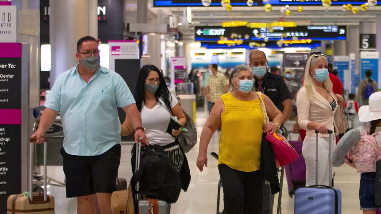 Corona: Erste Airline beschließt Impfpflicht für internationale Flüge