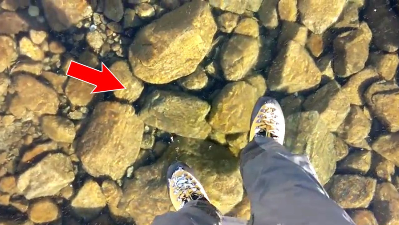 Ces mecs ont filmé leur balade sur un lac gelé et totalement transparent. Des images merveilleuses !