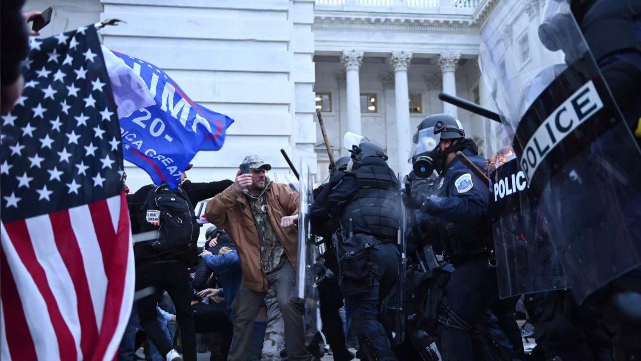 Wie Trump mit seiner Rede den Sturm des Kapitols ermutigt hat