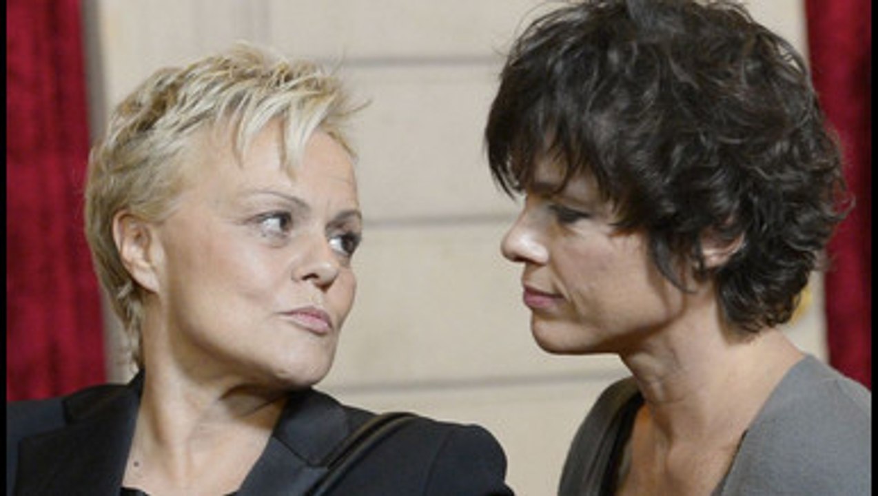 Muriel Robin : Victime d'homophobie, elle raconte son calvaire