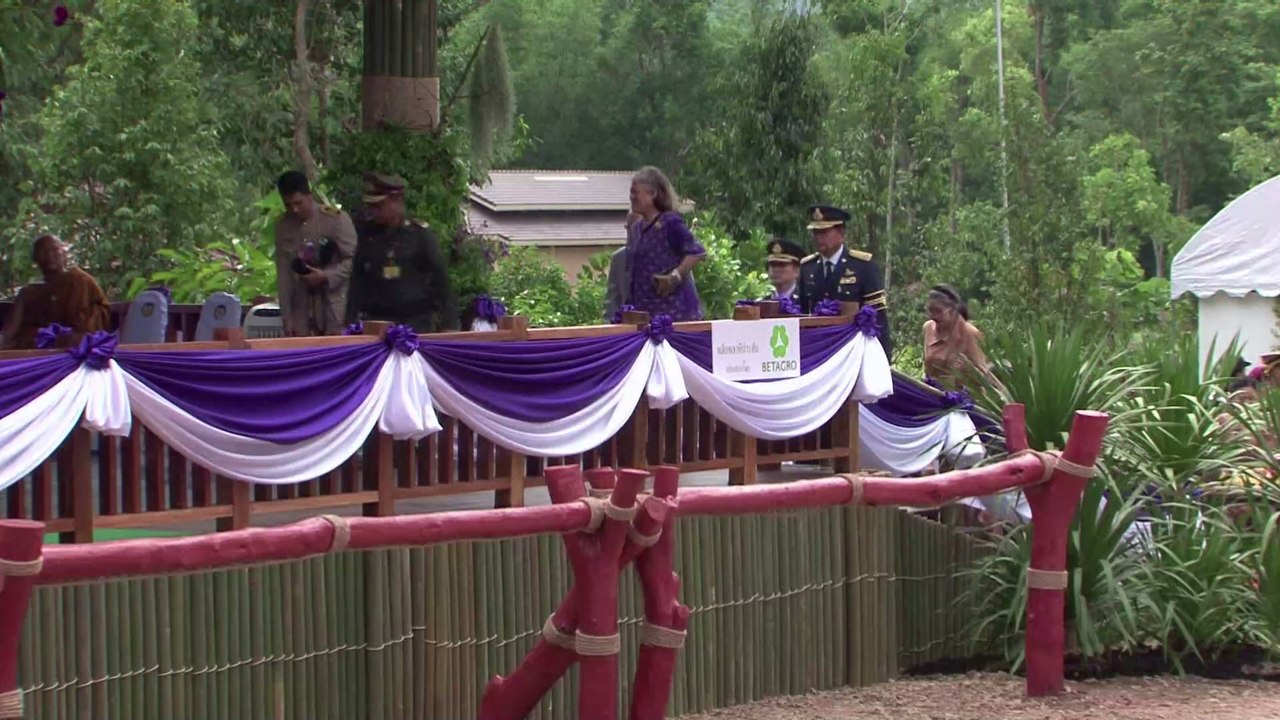 Eigene Schwester angeblich gequält: Ist Thailands König ein Sadist?